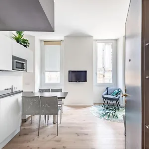  Apartment Amazing Flat In Duomo By Easylife Italy